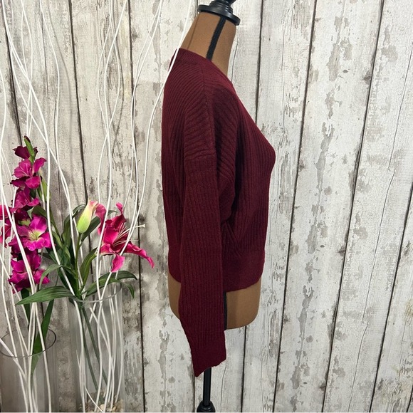 Elodie - NWT Crewneck Ribbed Sweater - Picture 6 of 10